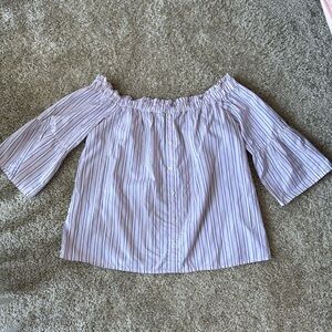 Off shoulders blouse